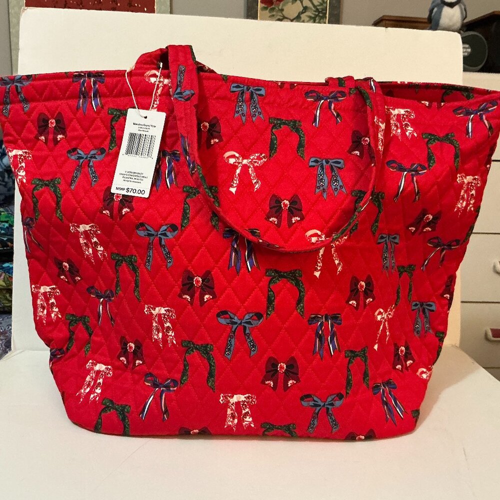 VERA BRADLEY Christmas Marston Grand Tote Bow Mosaic Red Cotton NEW